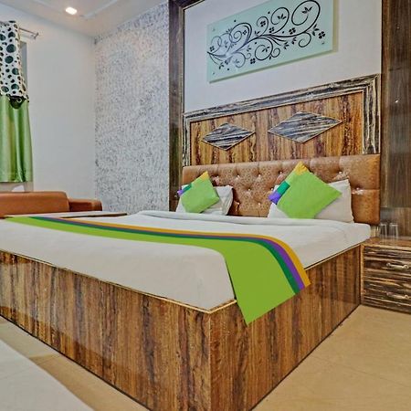 Treebo Trend Radha Palace Matura Exterior foto