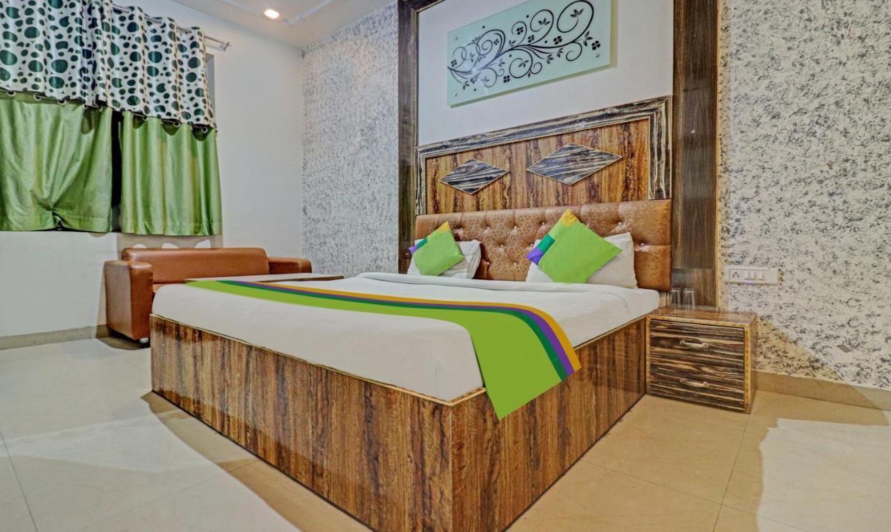 Treebo Trend Radha Palace Matura Exterior foto