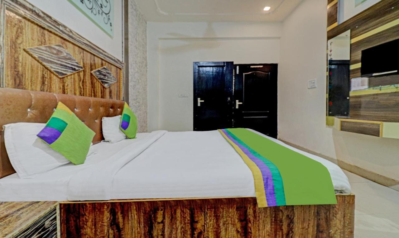Treebo Trend Radha Palace Matura Exterior foto