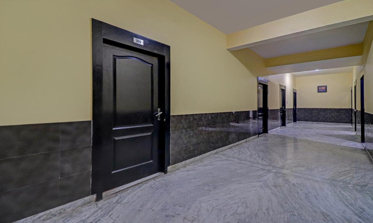 Treebo Trend Radha Palace Matura Exterior foto