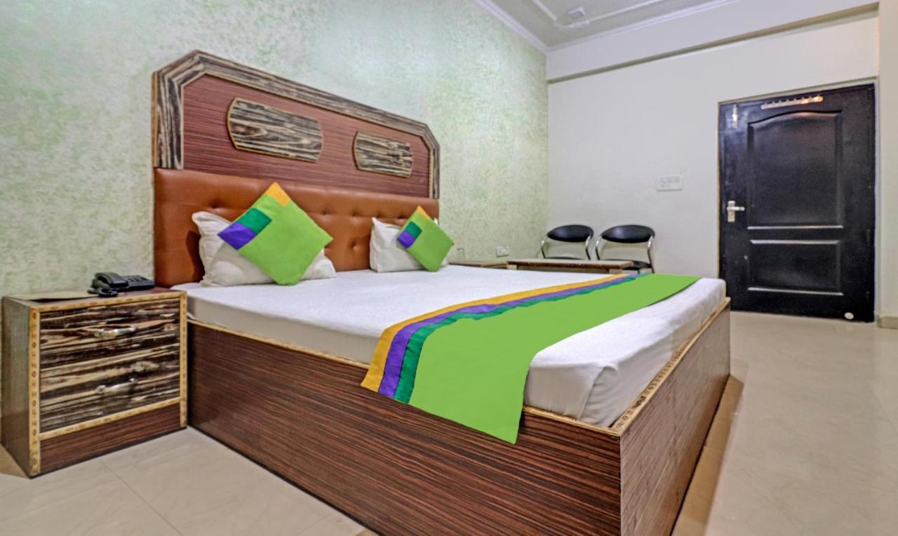Treebo Trend Radha Palace Matura Exterior foto