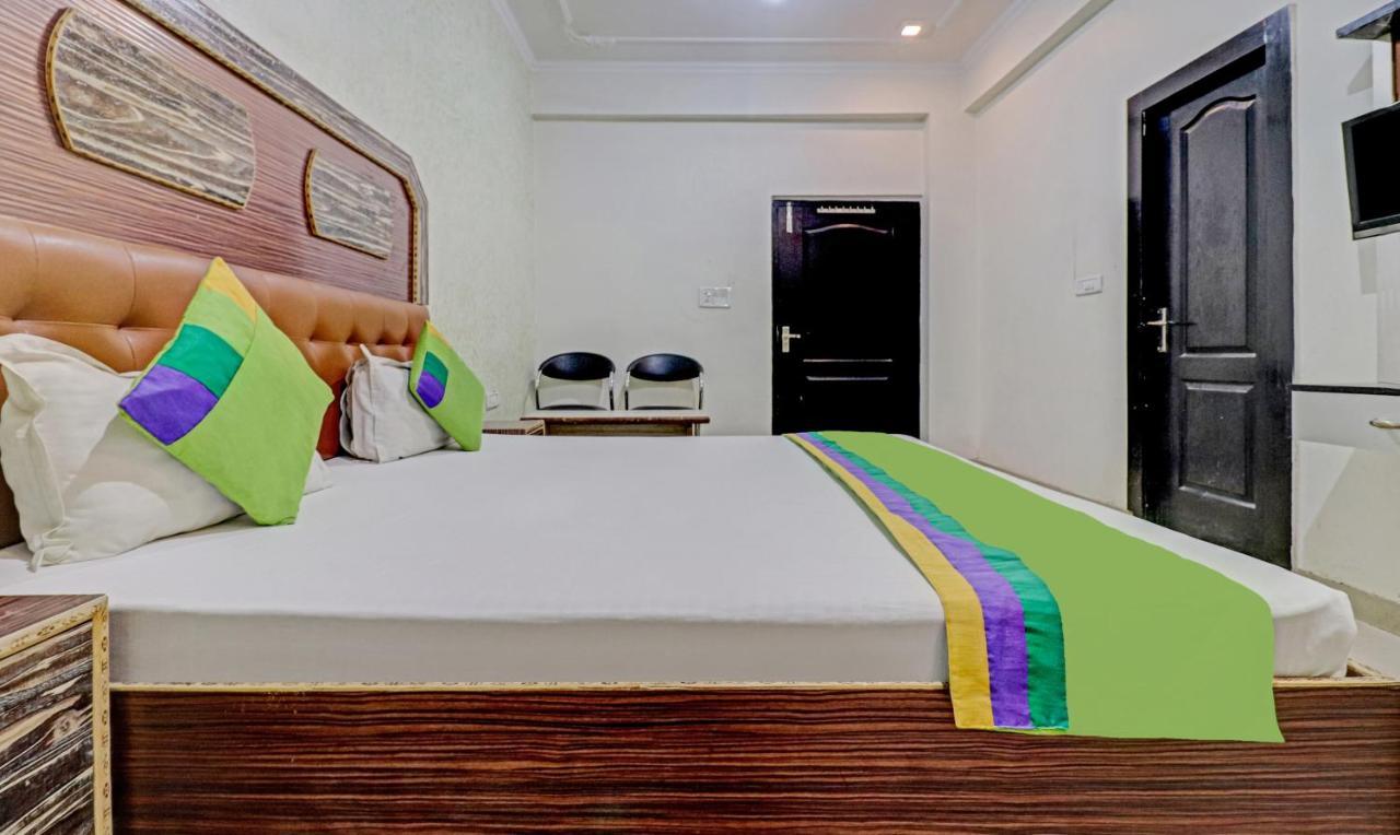 Treebo Trend Radha Palace Matura Exterior foto